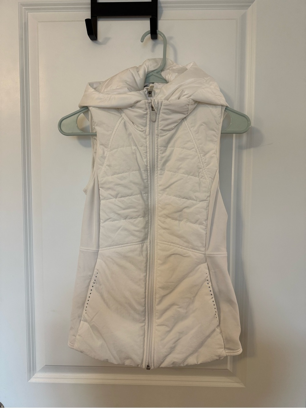 Lululemon Women’s Another Mile White Quilted Hooded Vest